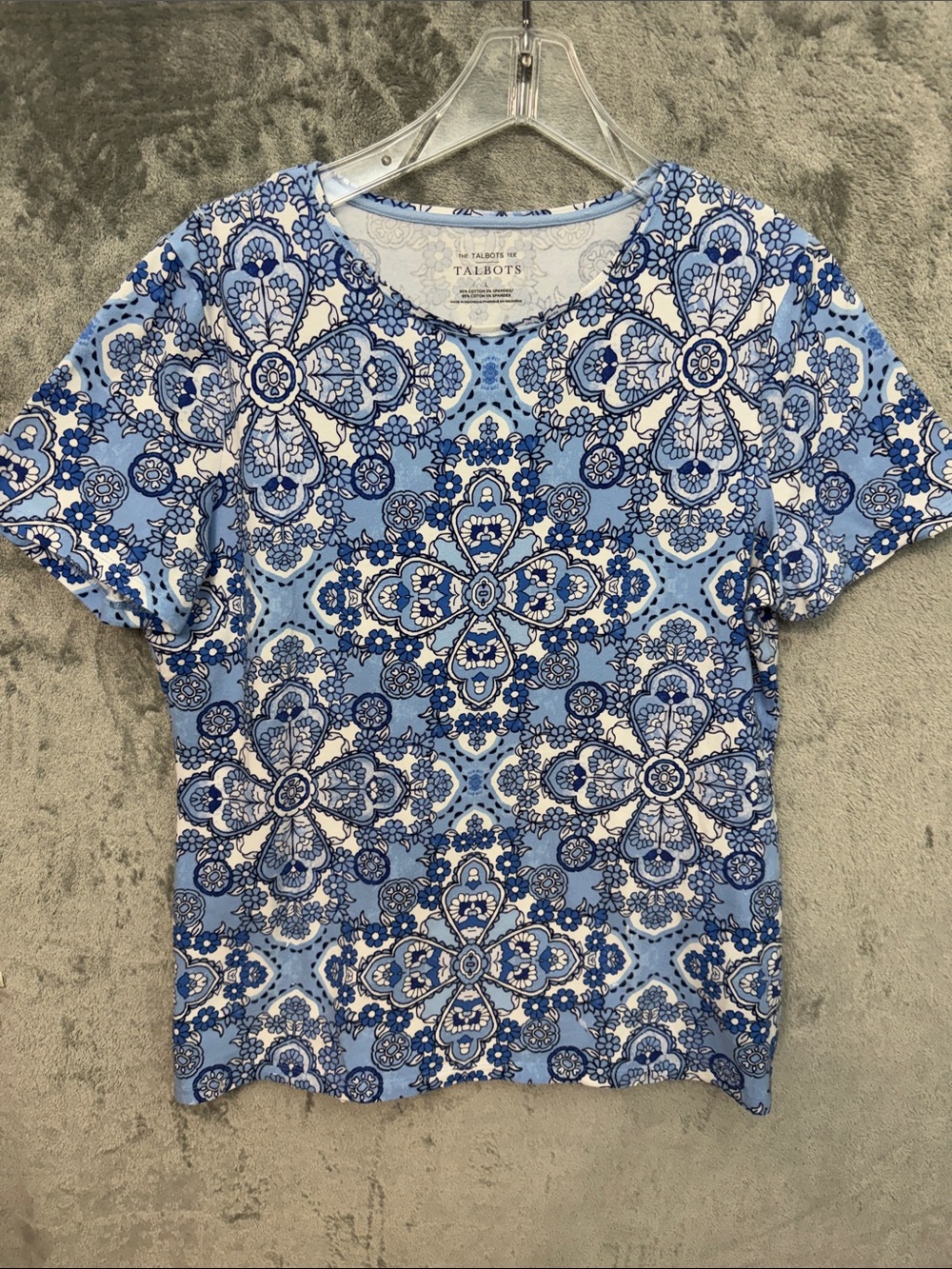 Talbots Lg Blue Floral Medallion Short Sleeve Top stretch